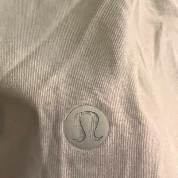 Lululemon loose fitted running tank top - Picture 3 of 3